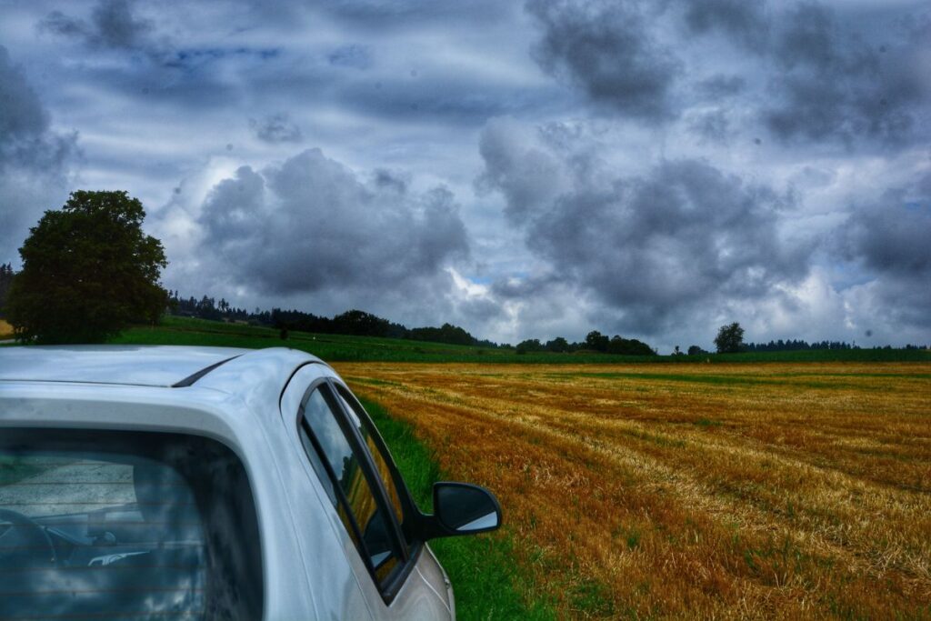 Bei Gewitter im Auto Sicher-Tipps